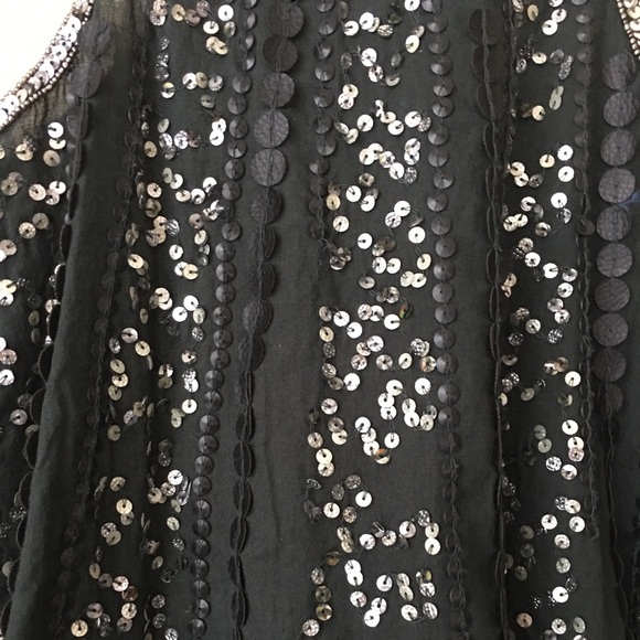 Forever 21 Green sequin top - Picture 2 of 5